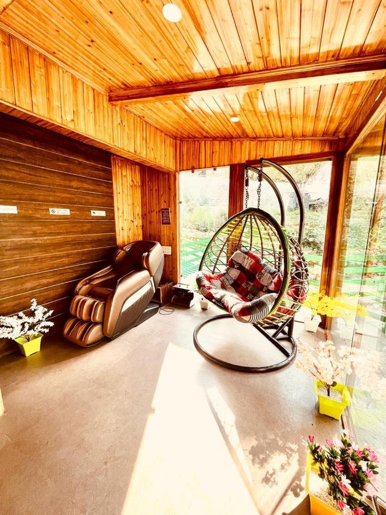Tata Vista Resort Mall Road Manali - Centrally Heated & Air Cooled Dış mekan fotoğraf