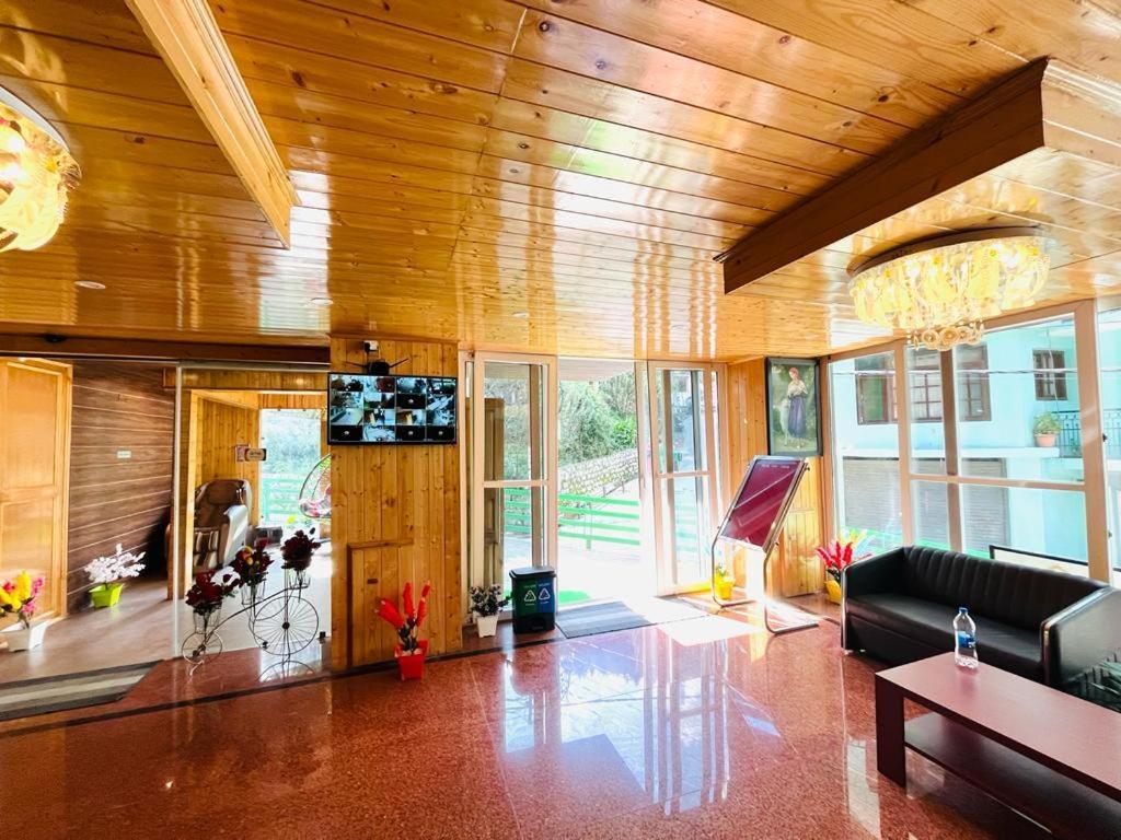 Tata Vista Resort Mall Road Manali - Centrally Heated & Air Cooled Dış mekan fotoğraf